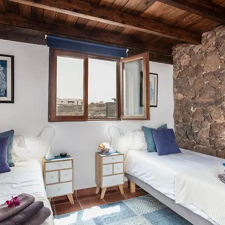 Zajazd Azulfit Surya Yoga & Pilates Retreat La Oliva