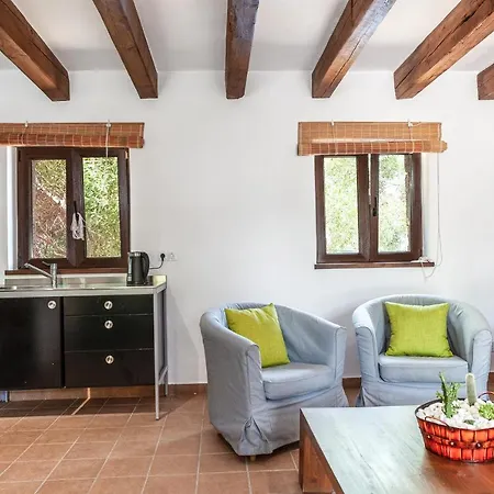 Kro Azulfit Surya Yoga & Pilates Retreat La Oliva