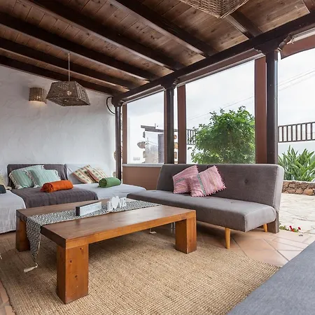 Azulfit Surya Yoga & Pilates Retreat * La Oliva