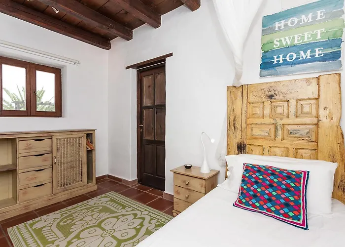 Azulfit Surya Yoga & Pilates Retreat * La Oliva