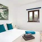 Azulfit Surya Yoga & Pilates Retreat Inn