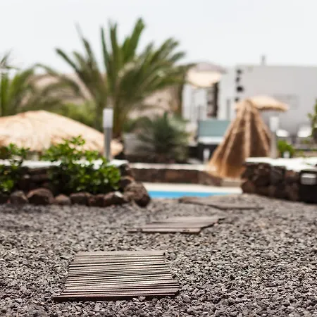 Azulfit Surya Yoga & Pilates Retreat Inn La Oliva
