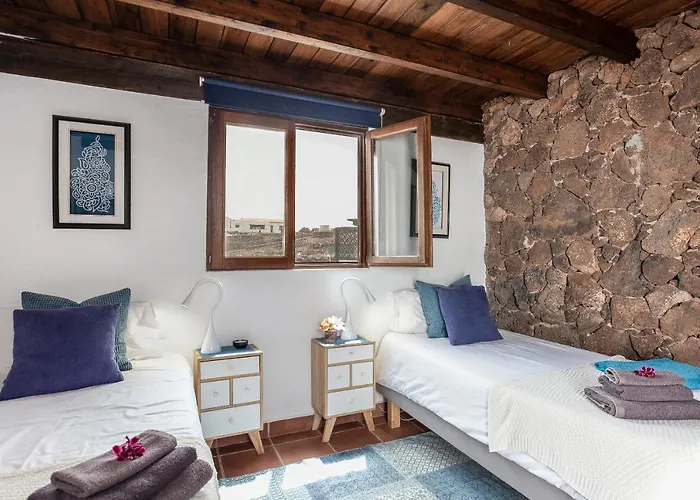 Zajazd Azulfit Surya Yoga & Pilates Retreat La Oliva