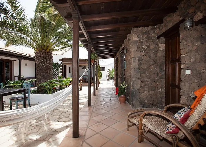 Azulfit Surya Yoga & Pilates Retreat * La Oliva