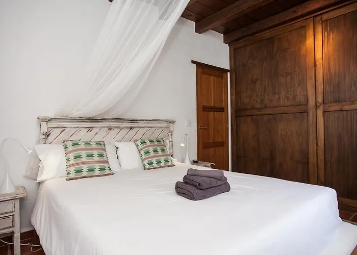 Azulfit Surya Yoga & Pilates Retreat *