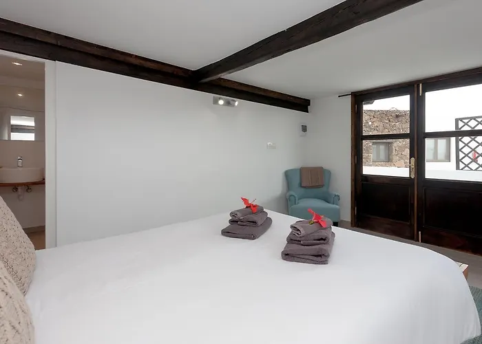 Azulfit Surya Yoga & Pilates Retreat *