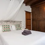 Azulfit Surya Yoga & Pilates Retreat *