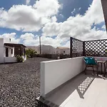Azulfit Surya Yoga & Pilates Retreat * La Oliva