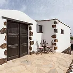 Azulfit Surya Yoga & Pilates Retreat La Oliva